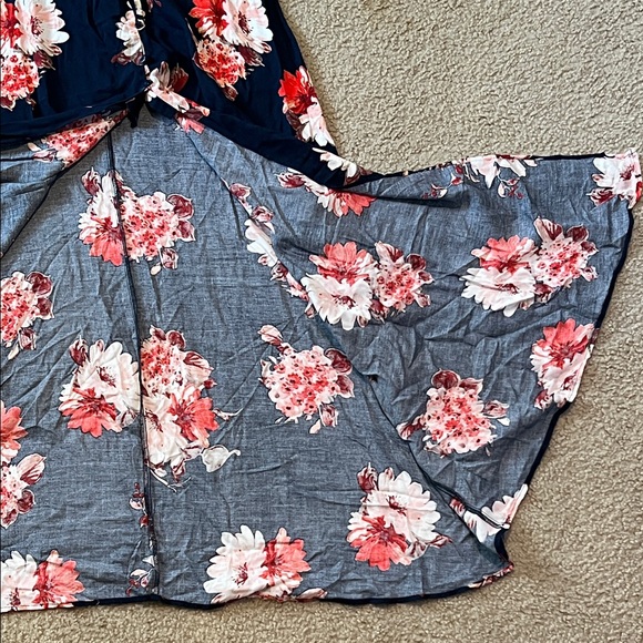 Floral Maxi Dress with Slit - Picture 6 of 11